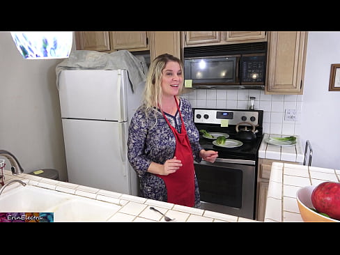 ❤️ Stepmom u munghje in cucina prima di a so data ❤❌ Solo porno à porn co.nicepornphotos.ru ❌