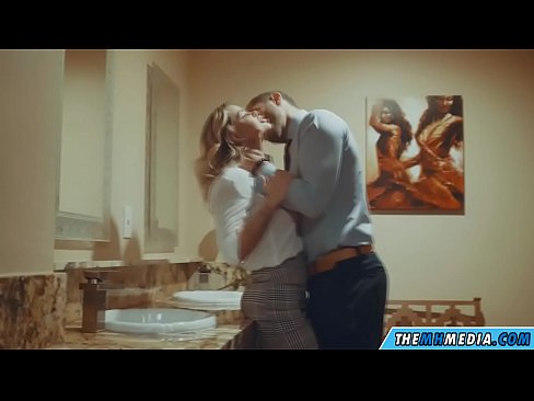 ❤️ Quandu una bionda tettona ti seduce in un bagnu publicu ❤❌ Solo porno à porn co.nicepornphotos.ru ❌